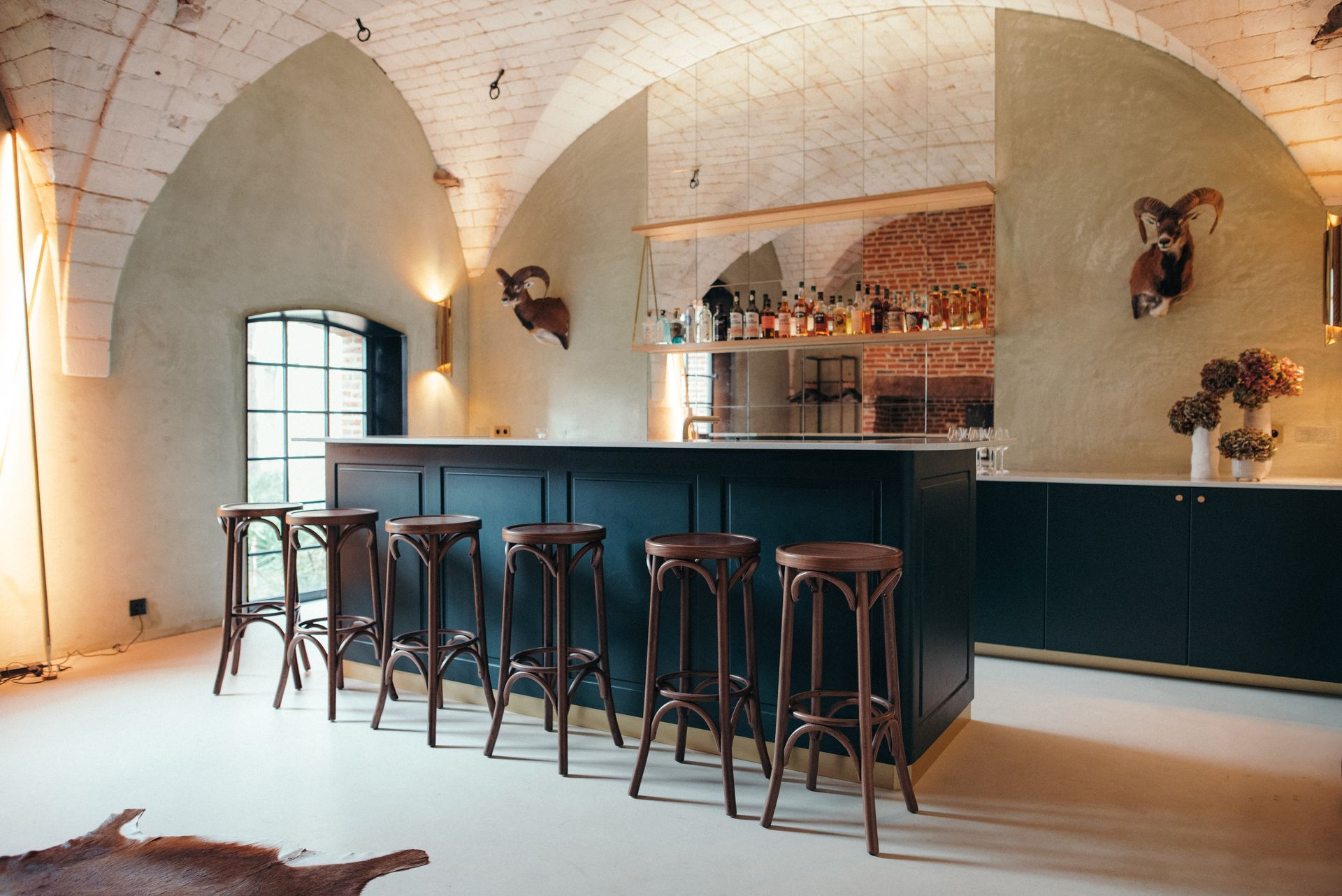 Bar dans une salle voûtée