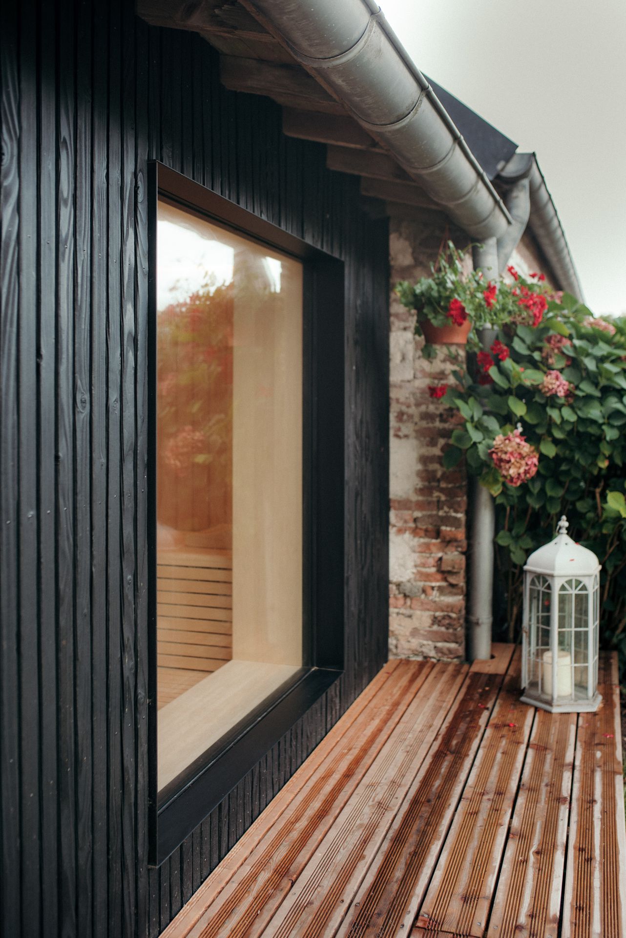 Sauna - façade en bois brûlé 